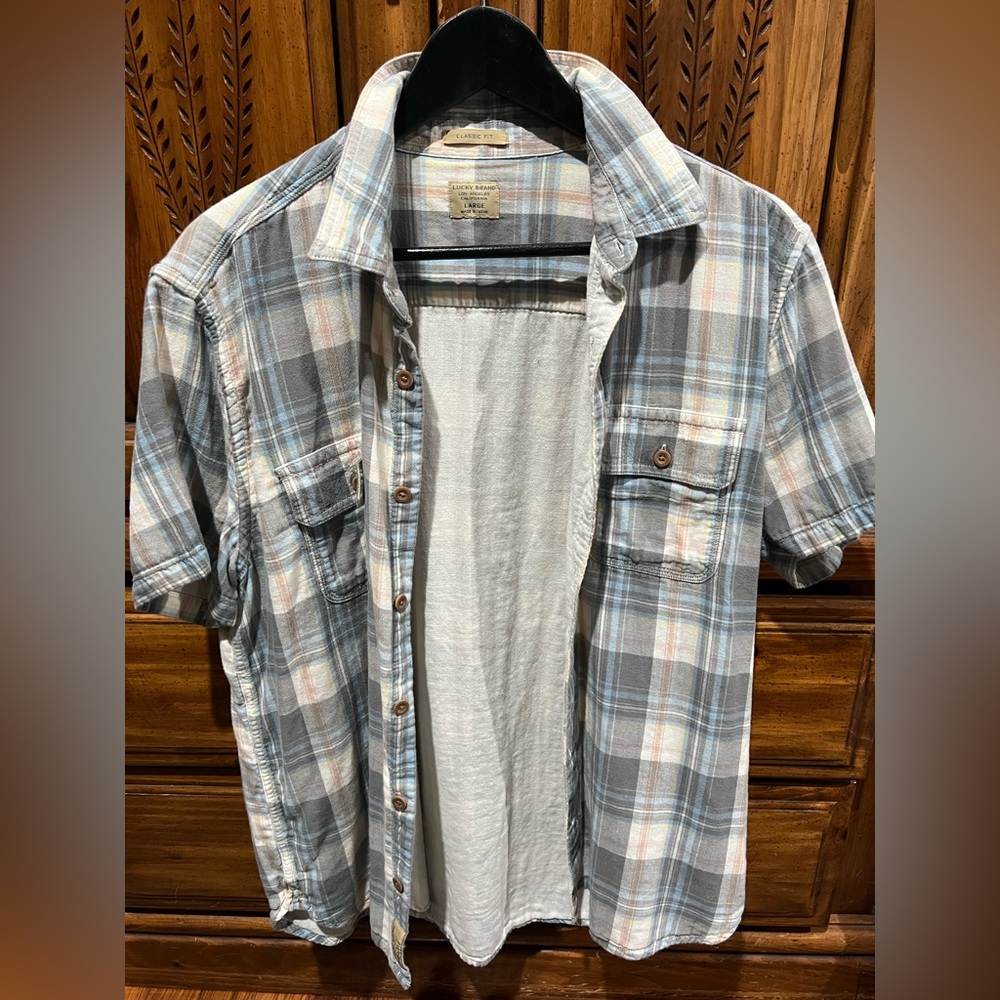 Lucky brand, short sleeve button-down.  Size large, classic fit
